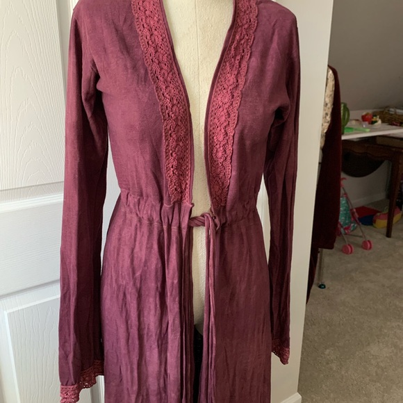 ♥️ Handmade Hemp Robe Elegant Burgundy Crochet Lace Trim made in Oregon OOAK - Picture 4 of 9
